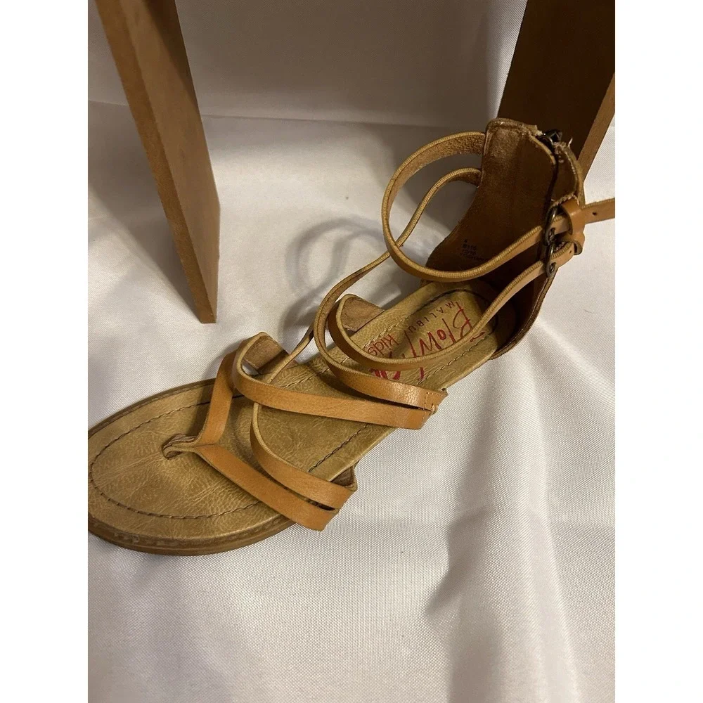 Blow Fish Girls Sandals Tan Size 4,‎ Gladiator Style Beach Vacation